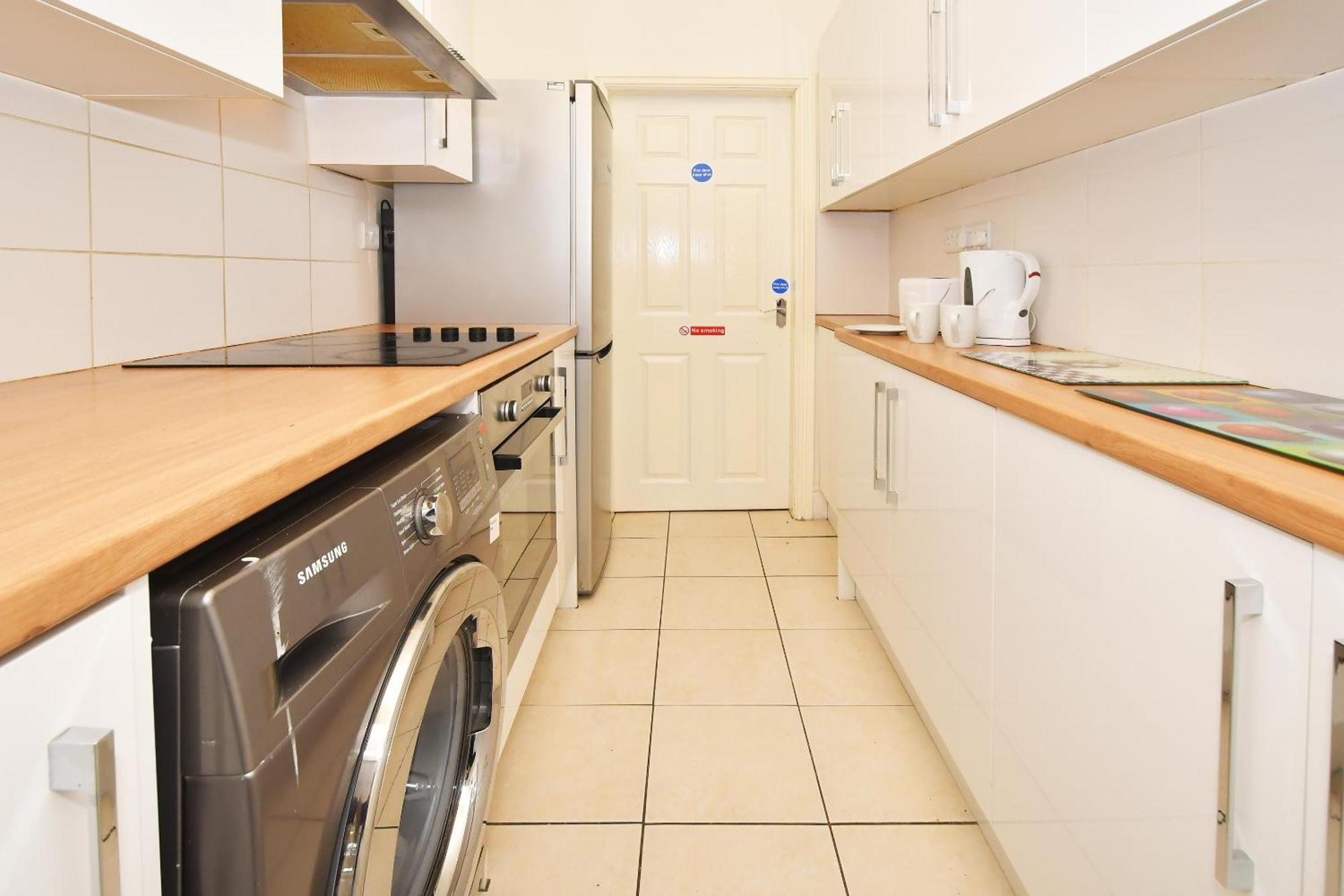 Townhouse @ 178 Ruskin Road Crewe Exterior foto
